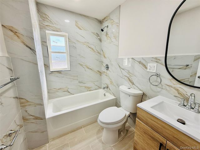2887 Lamport Place, Bronx, NY 10465