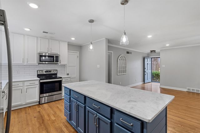 1188 OAK RIDGE DR, Memphis, TN 38111