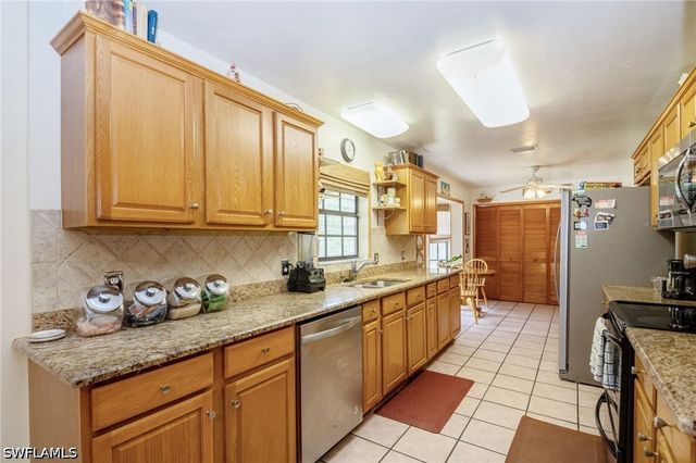 2210 19th ST SW, Naples, FL 34117