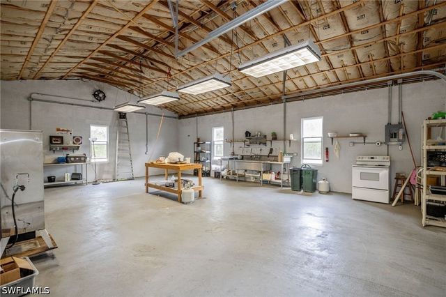 2210 19th ST SW, Naples, FL 34117