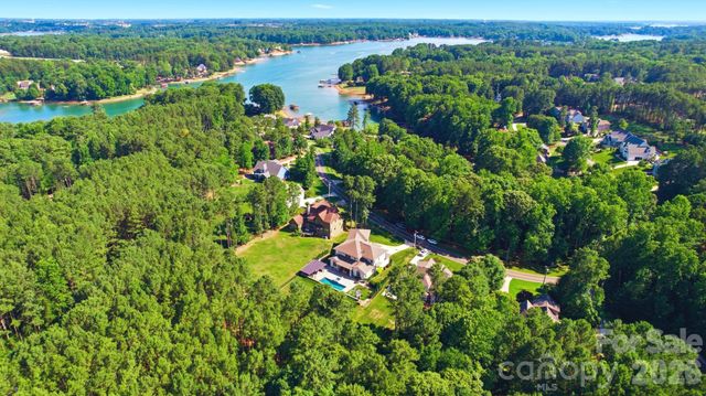 342 Kenway Loop, Mooresville, NC 28117