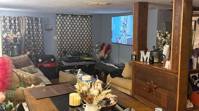 740 W College Street, Stephenville, TX 76401