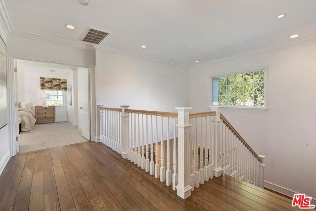 4135 Nagle Avenue, Los Angeles, CA 91423