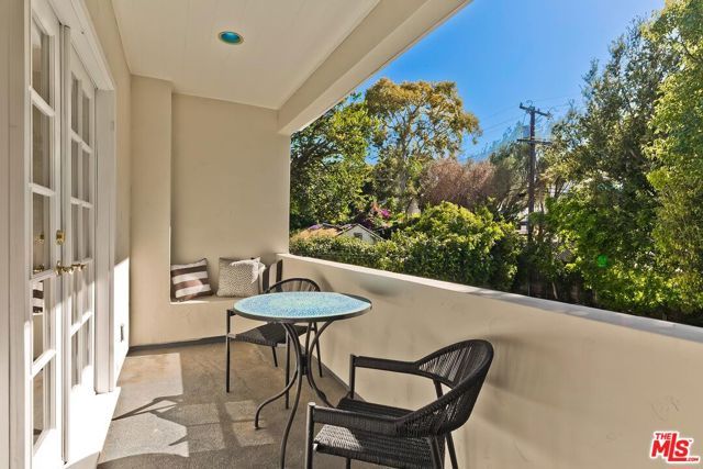 4135 Nagle Avenue, Los Angeles, CA 91423
