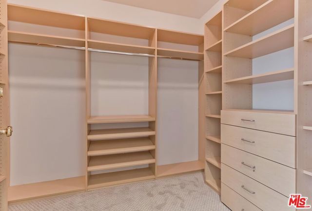4135 Nagle Avenue, Los Angeles, CA 91423