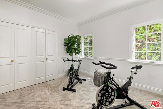 4135 Nagle Avenue, Los Angeles, CA 91423