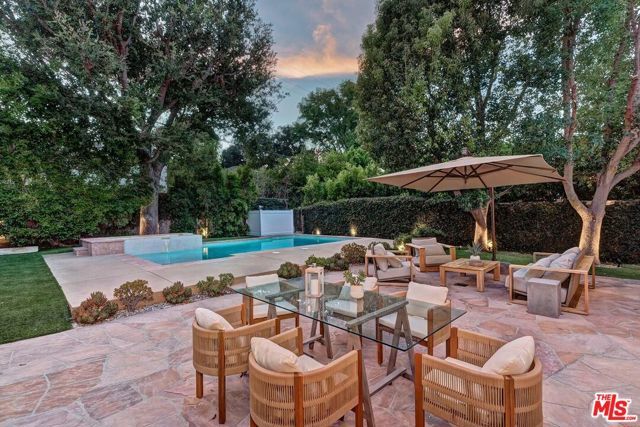 4135 Nagle Avenue, Los Angeles, CA 91423