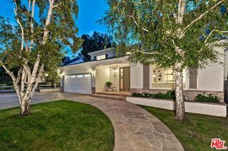 4135 Nagle Avenue, Los Angeles, CA 91423