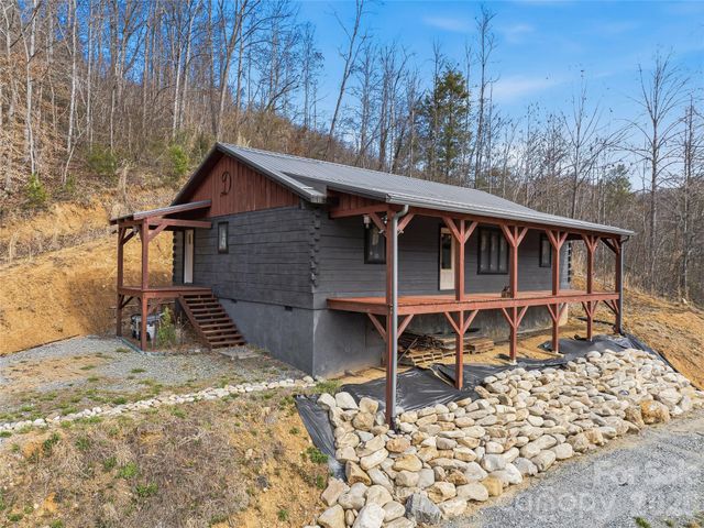 182 Whittemore Branch Road, Barnardsville, NC 28709