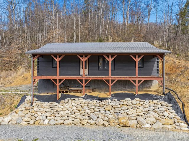 182 Whittemore Branch Road, Barnardsville, NC 28709
