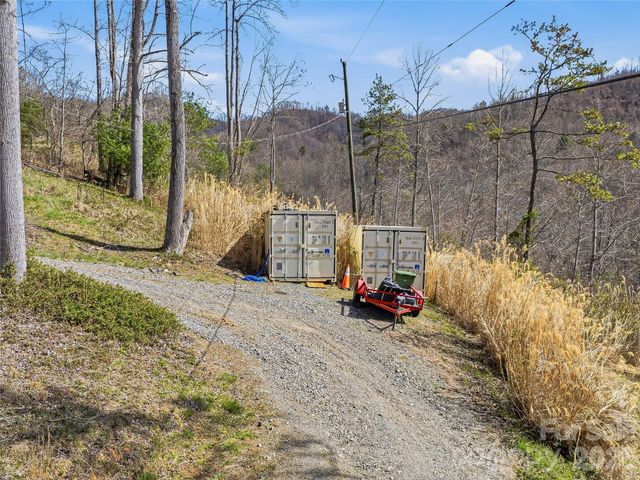 182 Whittemore Branch Road, Barnardsville, NC 28709