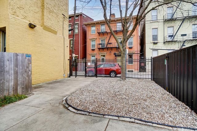 1207 Republic Street, Cincinnati, OH 45202