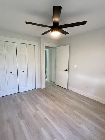2033 Winners Circle, North Lauderdale, FL 33068