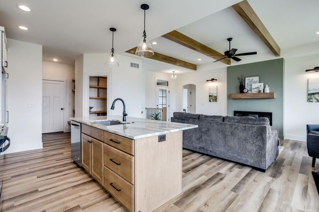 3347 S Linden Ct, Wichita, KS 67210