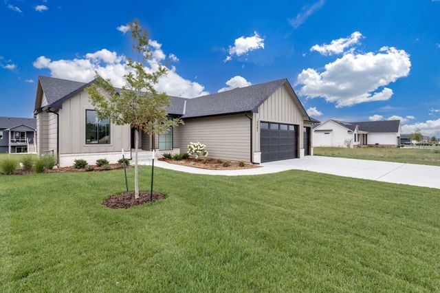 3347 S Linden Ct, Wichita, KS 67210