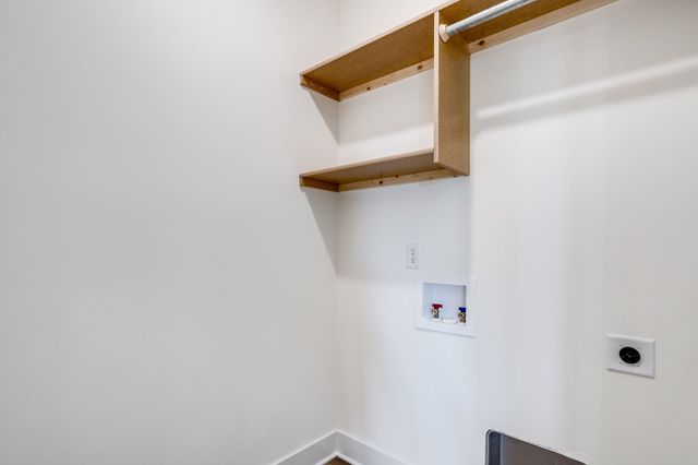 3347 S Linden Ct, Wichita, KS 67210