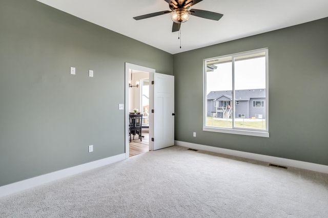 3347 S Linden Ct, Wichita, KS 67210