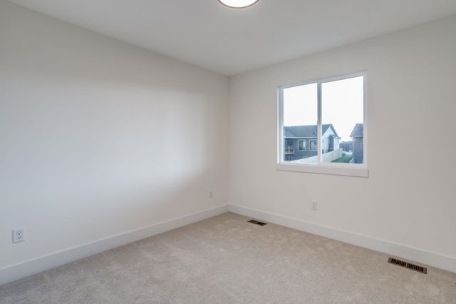 3347 S Linden Ct, Wichita, KS 67210