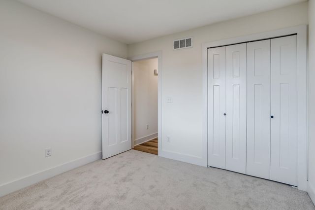 3347 S Linden Ct, Wichita, KS 67210