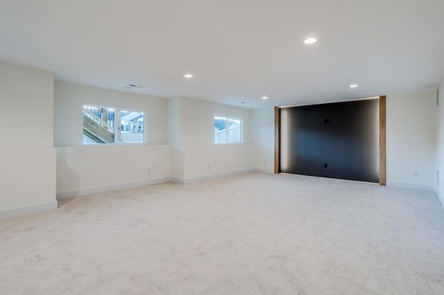 3347 S Linden Ct, Wichita, KS 67210