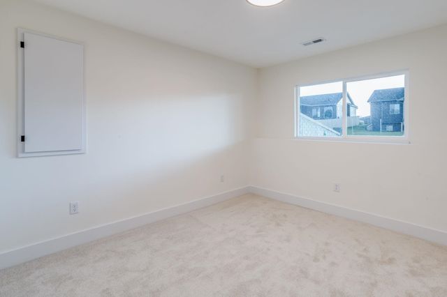 3347 S Linden Ct, Wichita, KS 67210