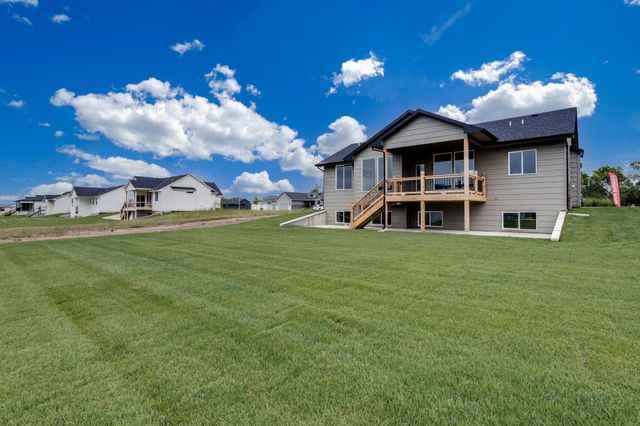 3347 S Linden Ct, Wichita, KS 67210