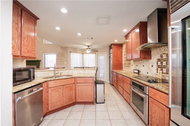 7409 Lake Buchanan Ct, Corpus Christi, TX 78413