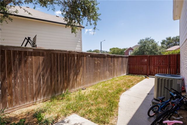 7409 Lake Buchanan Ct, Corpus Christi, TX 78413