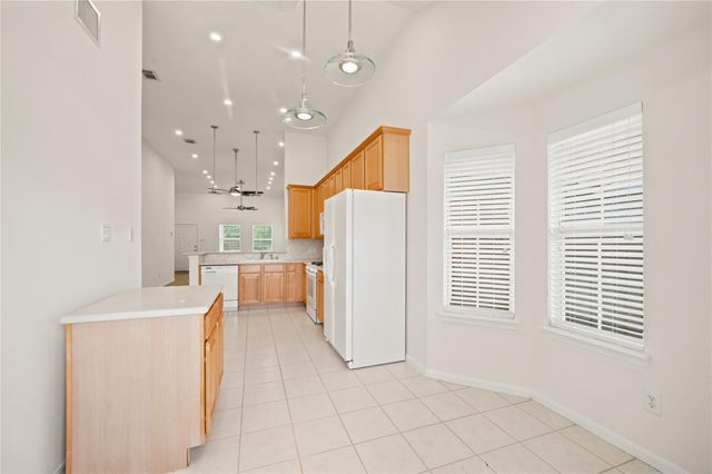2601 S Broadway Street 8, La Porte, TX 77571