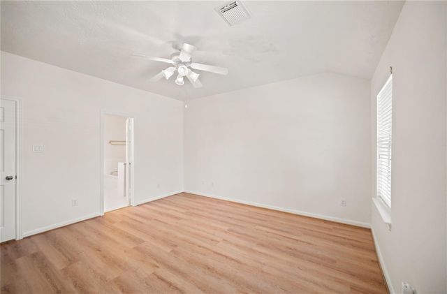 2601 S Broadway Street 8, La Porte, TX 77571