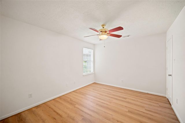 2601 S Broadway Street 8, La Porte, TX 77571