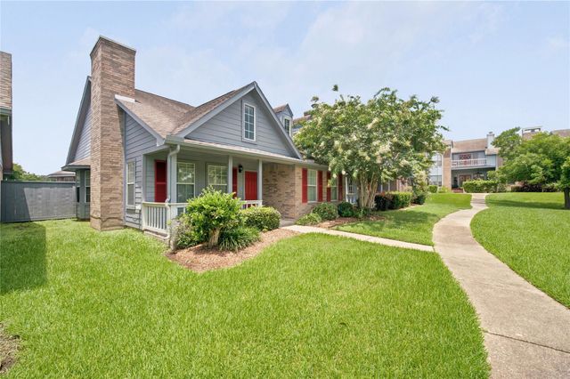 2601 S Broadway Street 8, La Porte, TX 77571