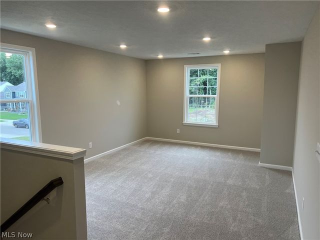 3753 Golden Wood Way, Green, OH 44685