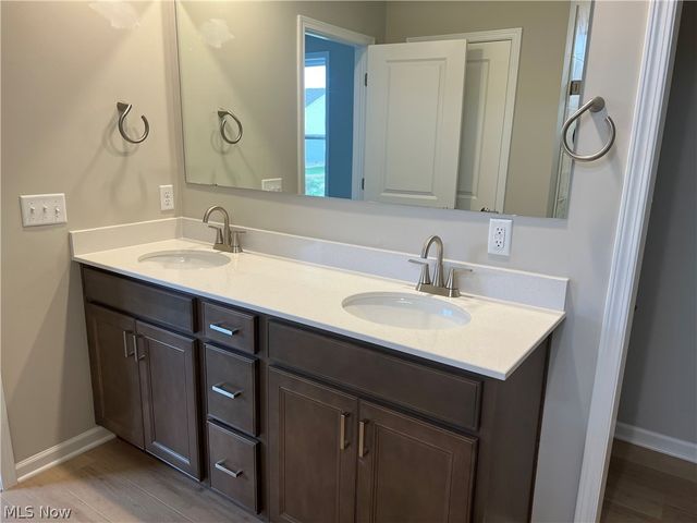 3753 Golden Wood Way, Green, OH 44685