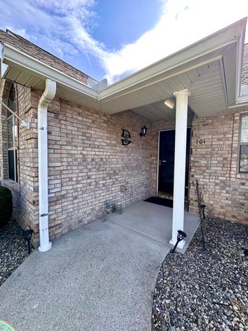 101 Village Drive, Morehead, KY 40351