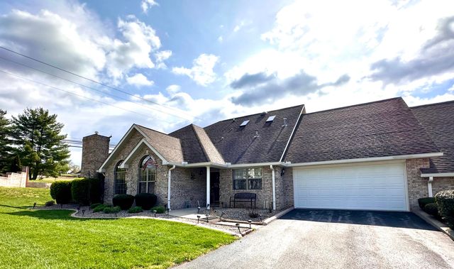 101 Village Drive, Morehead, KY 40351