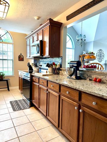 101 Village Drive, Morehead, KY 40351