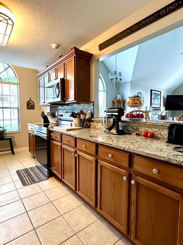 101 Village Drive, Morehead, KY 40351