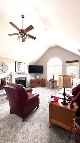 101 Village Drive, Morehead, KY 40351