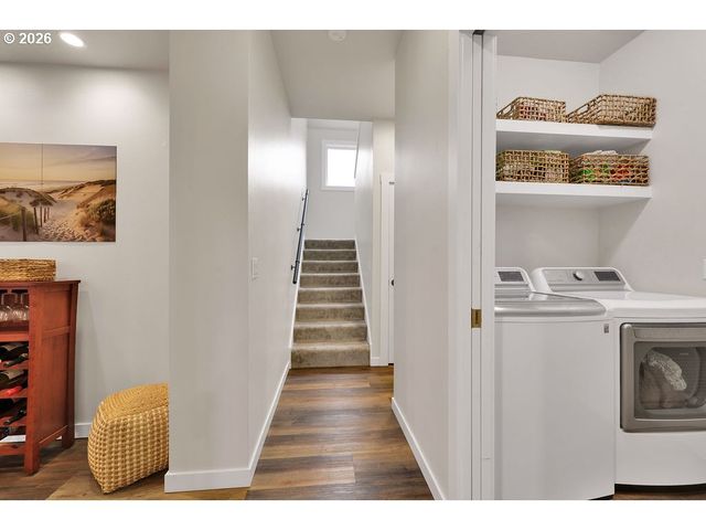 3335 LAKE GLENN Dr, Eugene, OR 97408