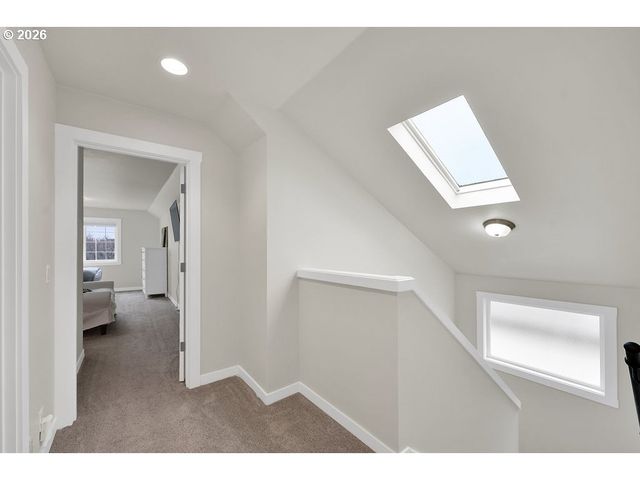 3335 LAKE GLENN Dr, Eugene, OR 97408