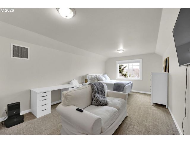 3335 LAKE GLENN Dr, Eugene, OR 97408