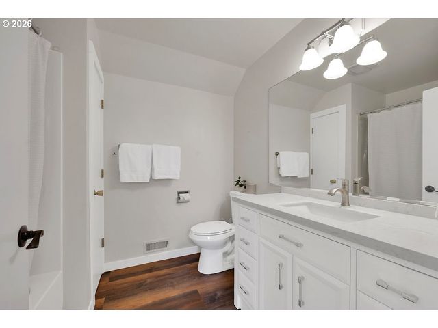 3335 LAKE GLENN Dr, Eugene, OR 97408