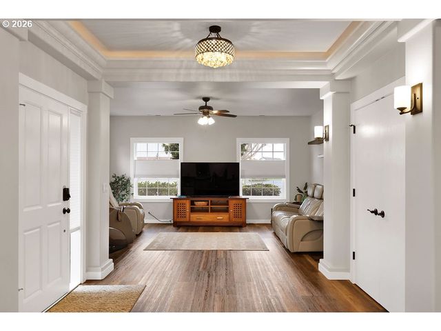 3335 LAKE GLENN Dr, Eugene, OR 97408