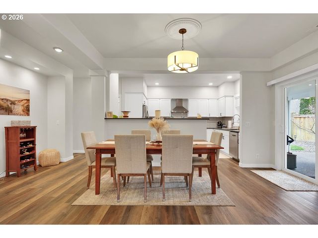 3335 LAKE GLENN Dr, Eugene, OR 97408