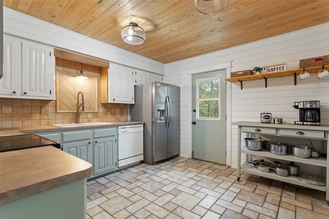 18184 County Road 1275, Tyler, TX 75703