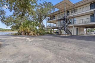 3230 Cumberland Road, 208, Ocean Springs, MS 39564