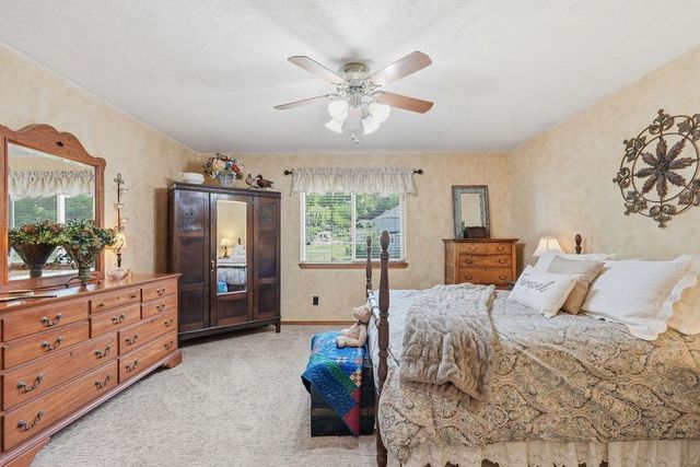 2215 S Sonora St, Veradale, WA 99037