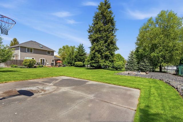 2215 S Sonora St, Veradale, WA 99037