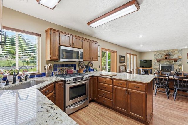 2215 S Sonora St, Veradale, WA 99037